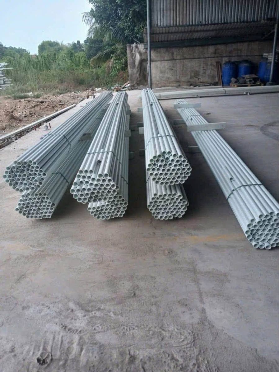 Bó ống tròn composite đai sẵn, chờ lên xe