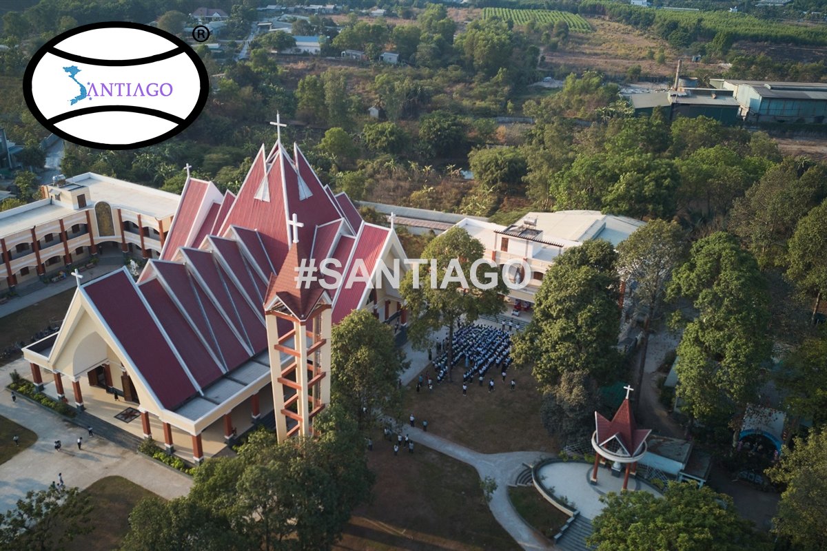 Mái nhà thờ lợp tôn nhựa Santiago màu đỏ đô